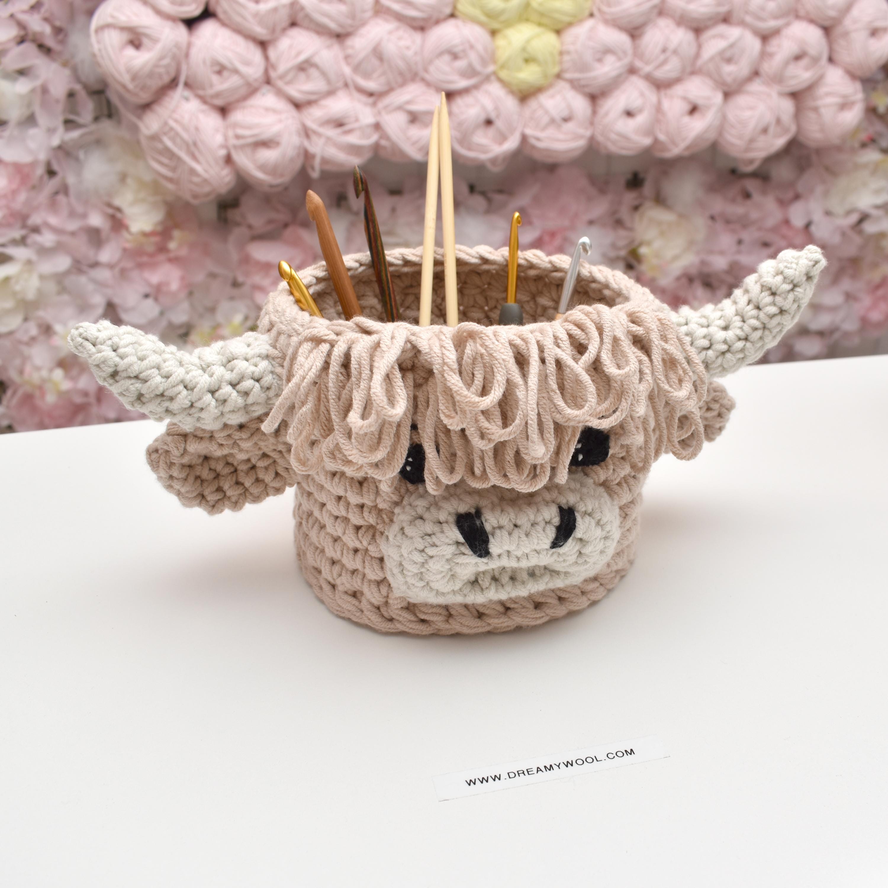 Highland Cow Crochet Basket Pattern PDF - Crochet Plant Pot Cover Pattern
