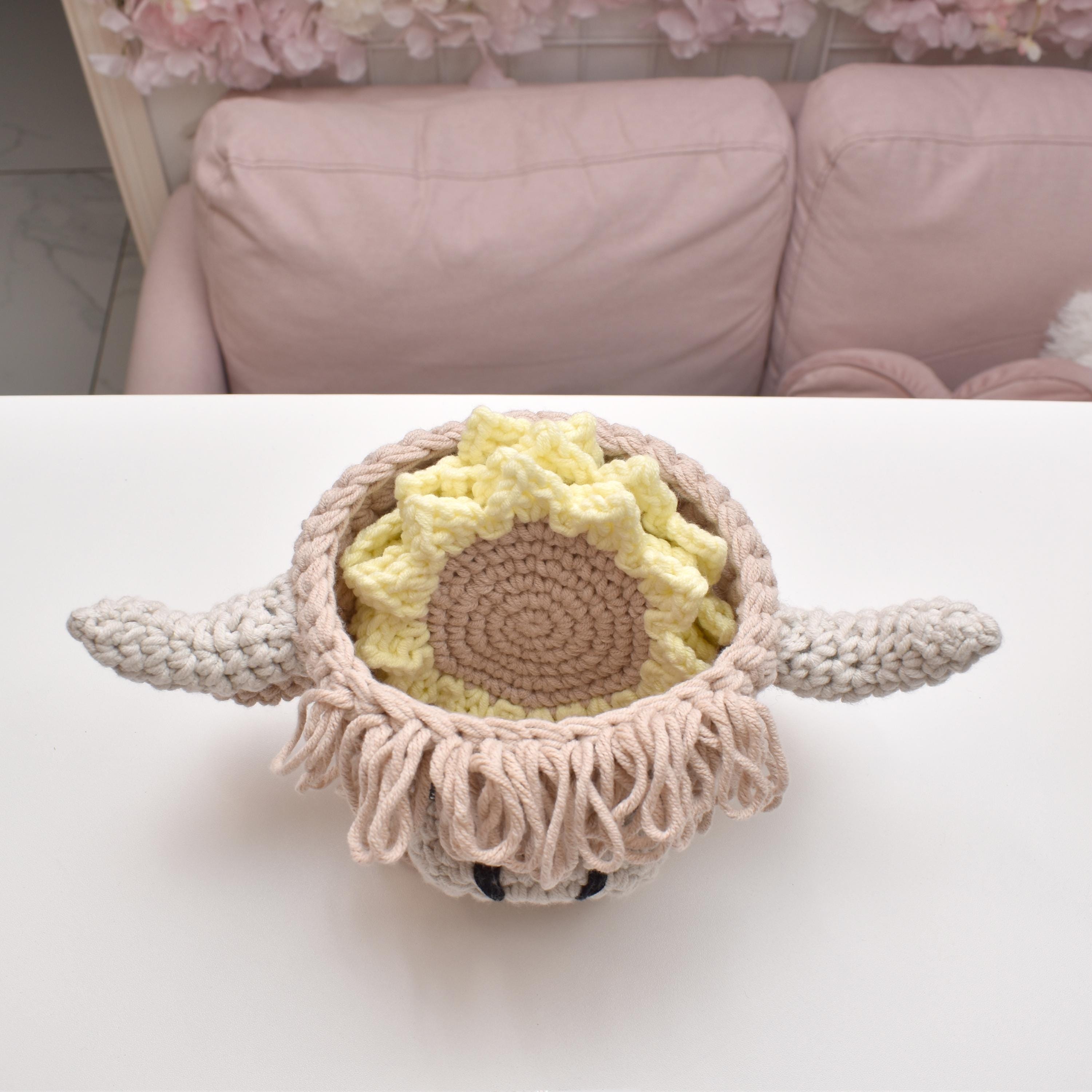 Highland Cow Crochet Basket Pattern PDF - Crochet Plant Pot Cover Pattern
